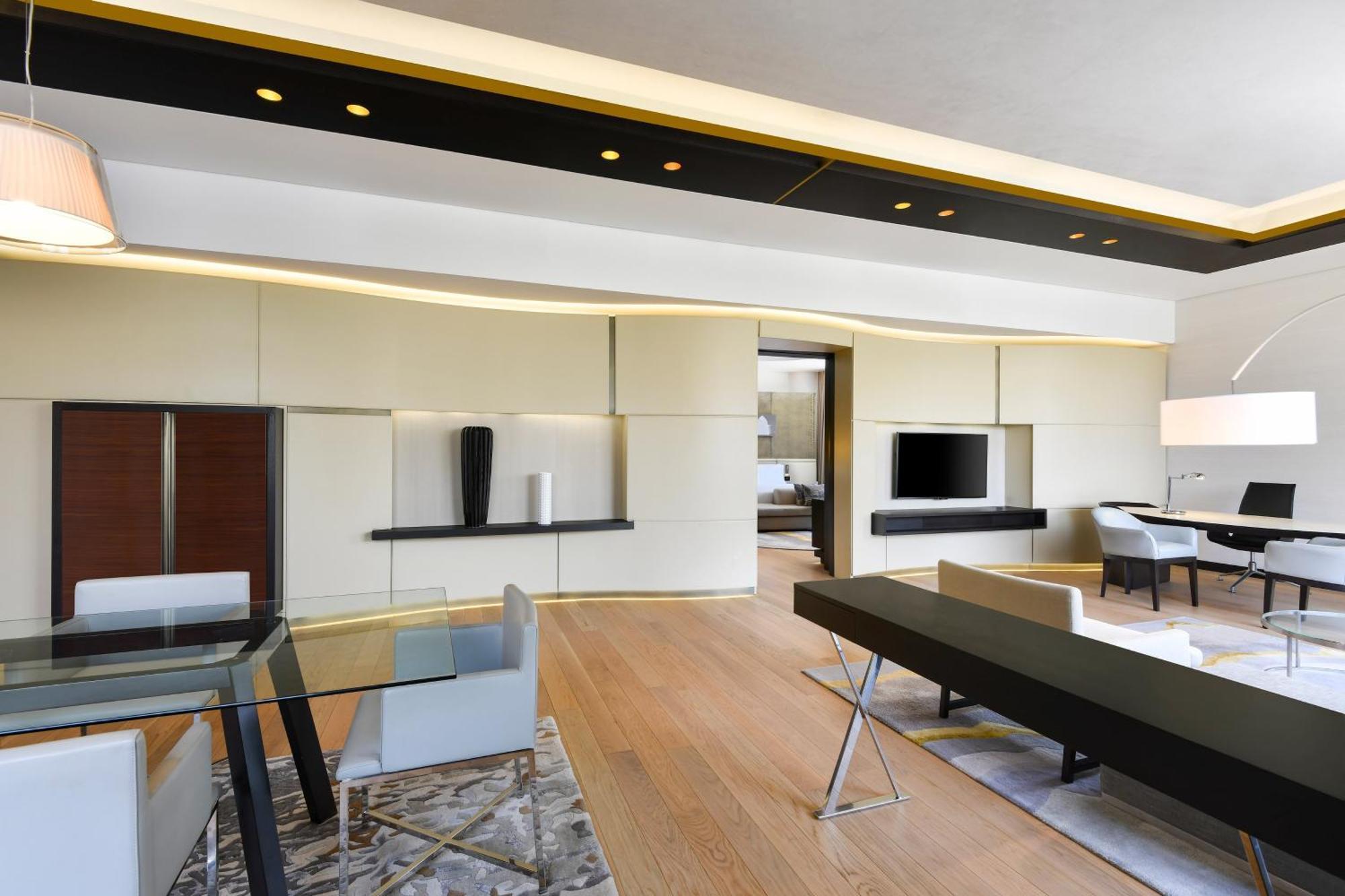 The Westin Doha Hotel & Spa Bagian luar foto