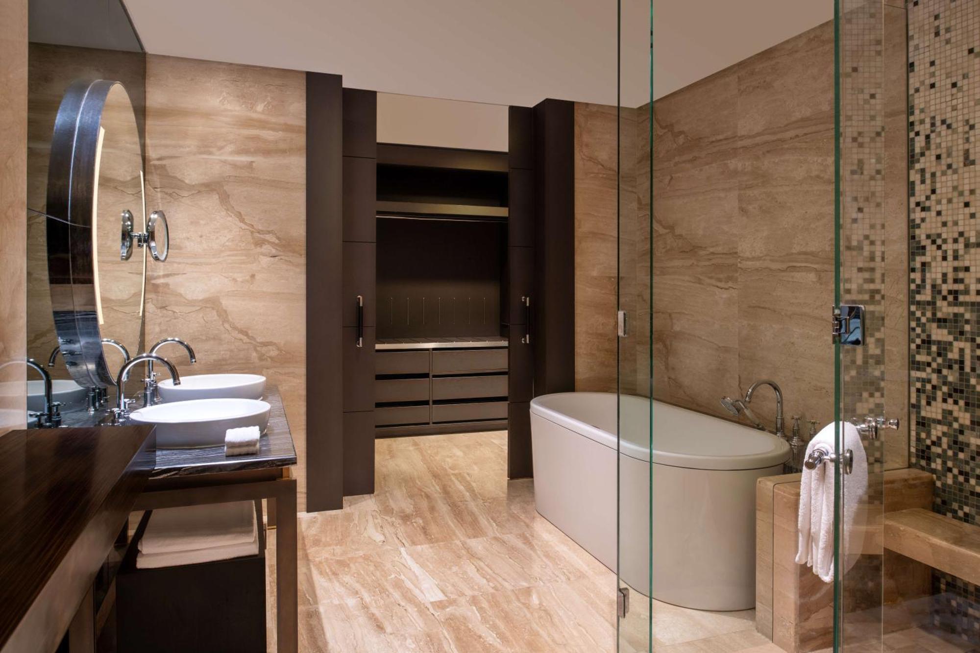 The Westin Doha Hotel & Spa Bagian luar foto