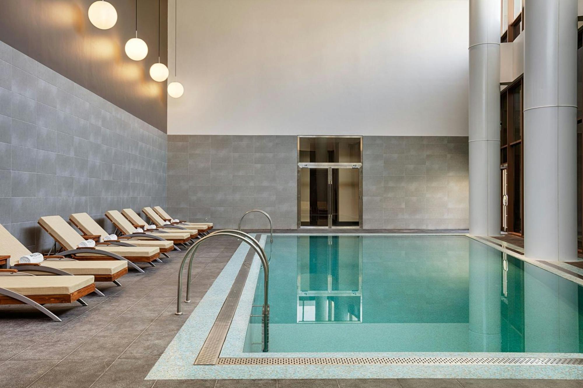 The Westin Doha Hotel & Spa Bagian luar foto